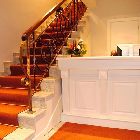 Hotel Vila 60 Tirana Zewnętrze zdjęcie