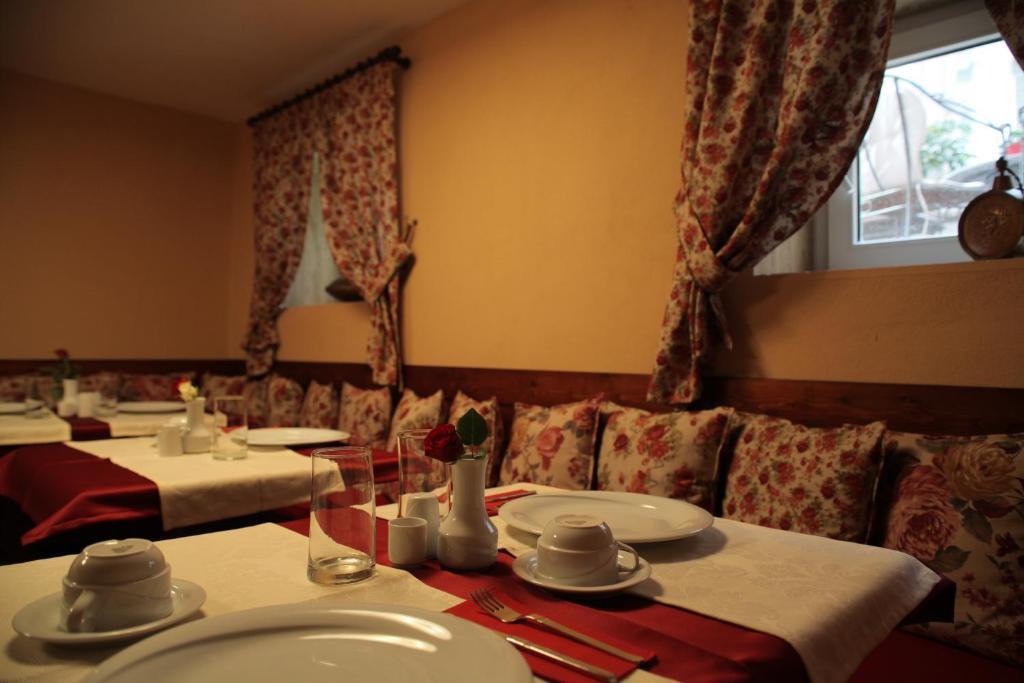Hotel Vila 60 Tirana Zewnętrze zdjęcie