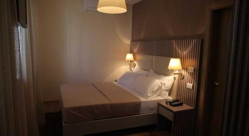 Hotel Vila 60 Tirana Zewnętrze zdjęcie